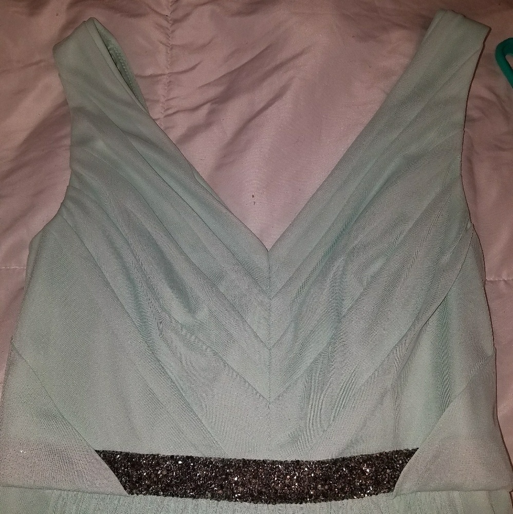 Dress - Picture 3 of 3